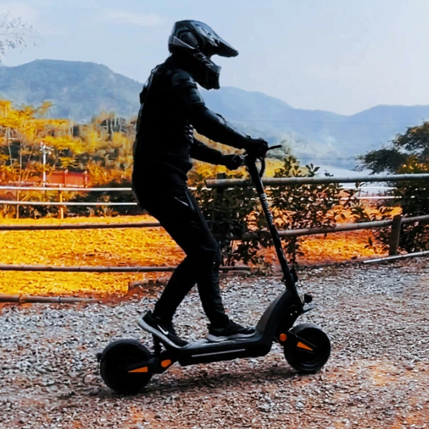 4400W Dual Motor Off-Road Electric Scooter – 11-Inch Tires, Hydraulic Suspension, Foldable Design (IPX5 Rated)